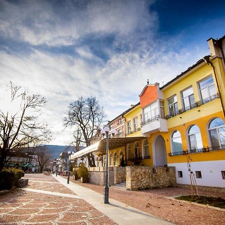 Old City Square Apartment Lovetsj Buitenkant foto