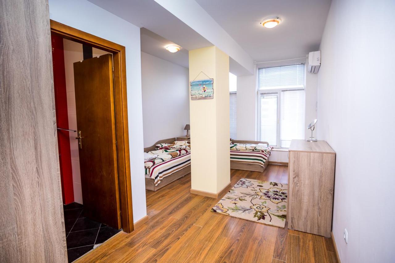 Old City Square Apartment Lovetsj Buitenkant foto