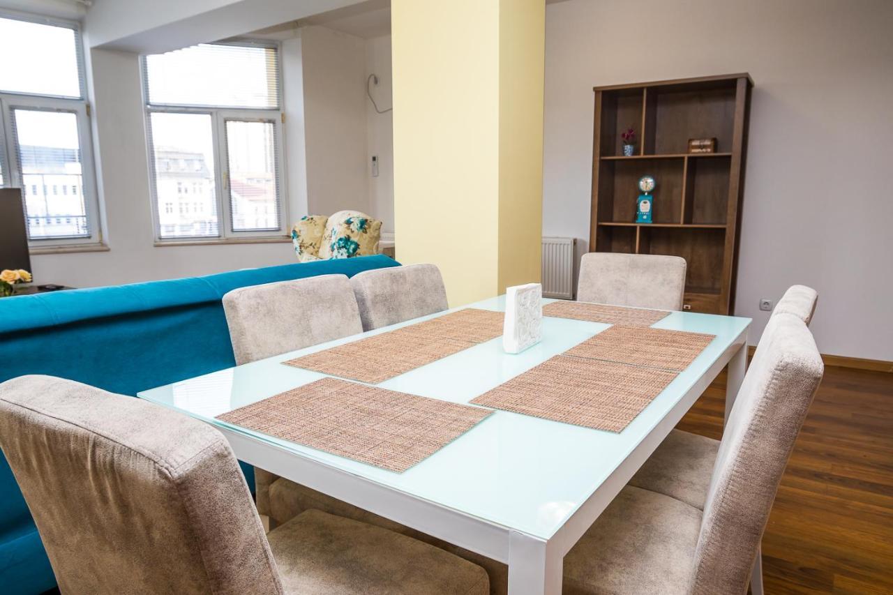Old City Square Apartment Lovetsj Buitenkant foto