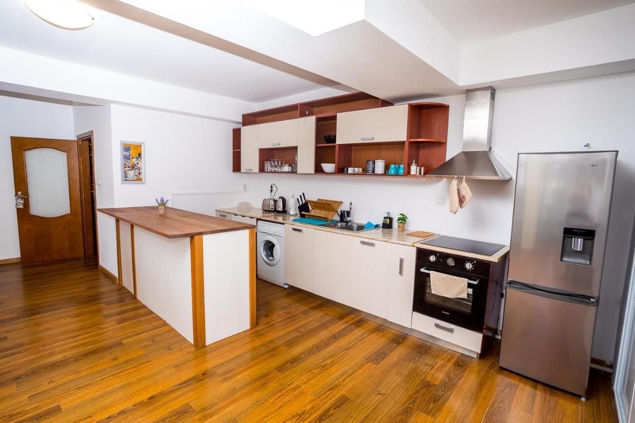 Old City Square Apartment Lovetsj Buitenkant foto